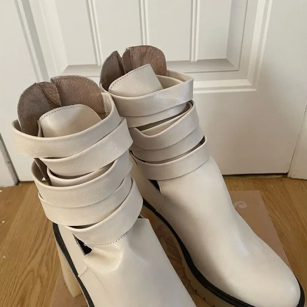 Free people Jesse cutout boots
